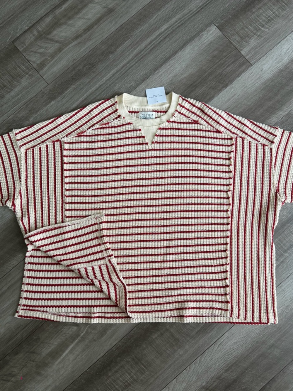 NWT American Eagle Women’s Oversized Big Hug Waffle Crew Neck S Cozy Cream Red - Picture 3 of 4